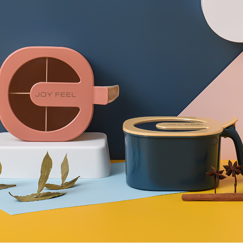 4-in-1 Spice Jar 4-in-1 Spice Jar